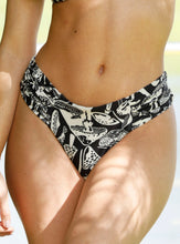 PANTY BRASILERA CON RECOGIDO 3624 CONNETION MINI