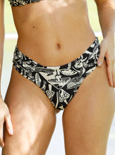 PANTY BRASILERA CON RECOGIDO 3624 CONNETION MINI